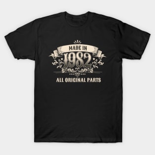 Retro Vintage Birthday Made In 1982 All Original Parts T-Shirt